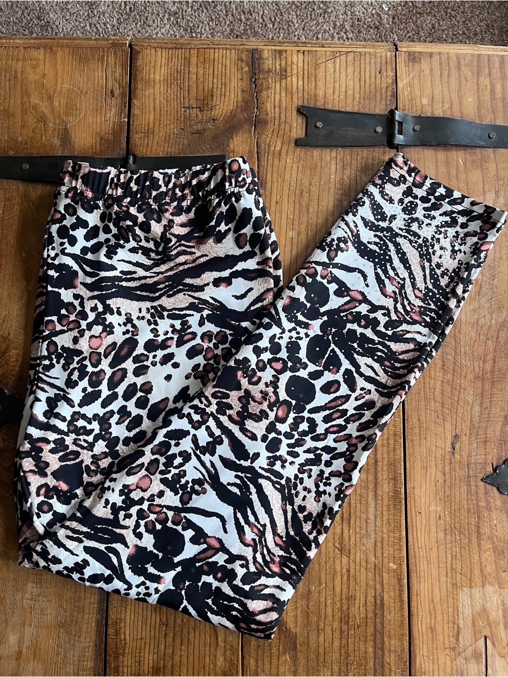 Allure Animal‎ Leopard Print Leggings